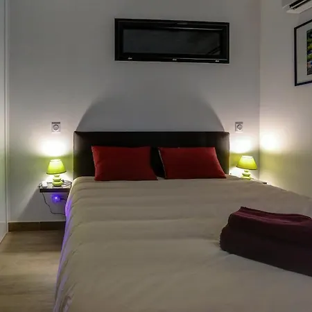 Appartement Très Récent A 200 M De La *